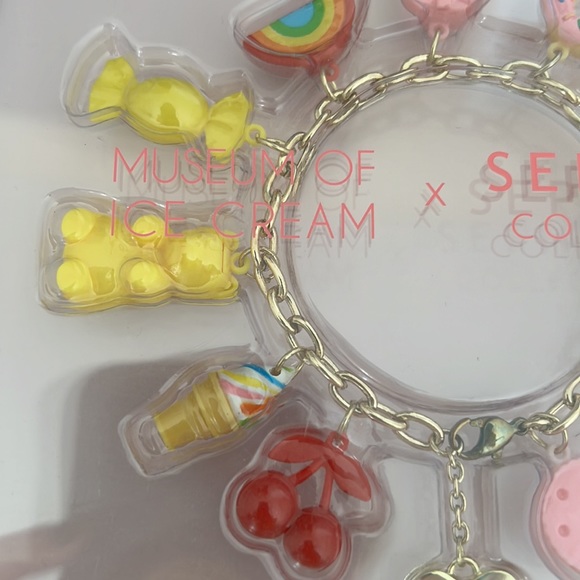 Museum of ice cream X SEPHORA I SCREAM Charm Bracelet - Picture 2 of 4